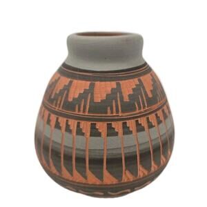 Vtg Navajo Etched Terracotta Clay Pottery Small 4" Vase Signed Dine' Lewison B